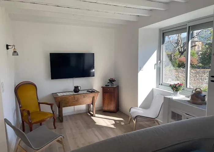 La Maison Lacalle 8 Personnes * Сен-Савен